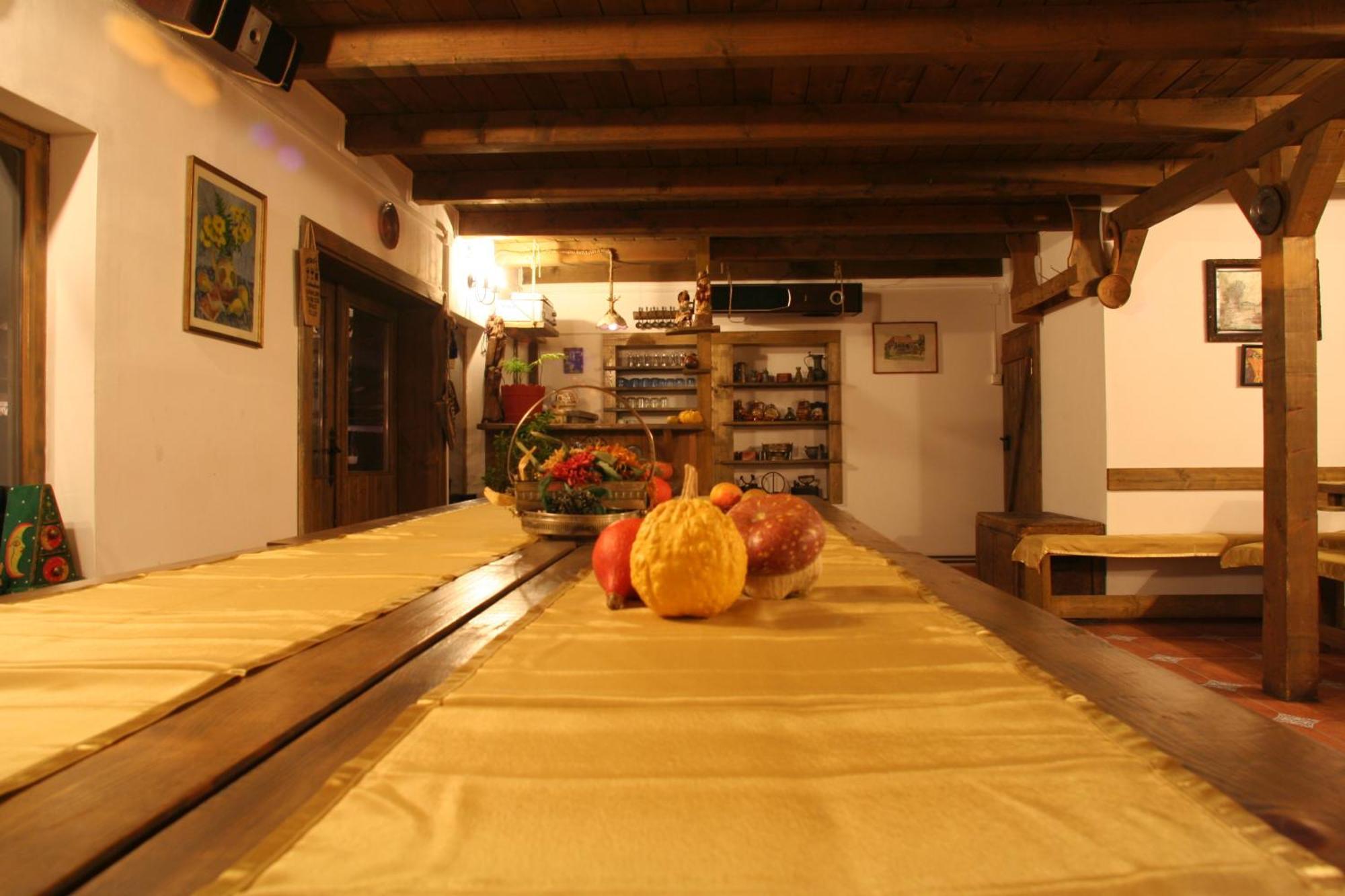 ホテル Cabana La Noi Rîşnov エクステリア 写真