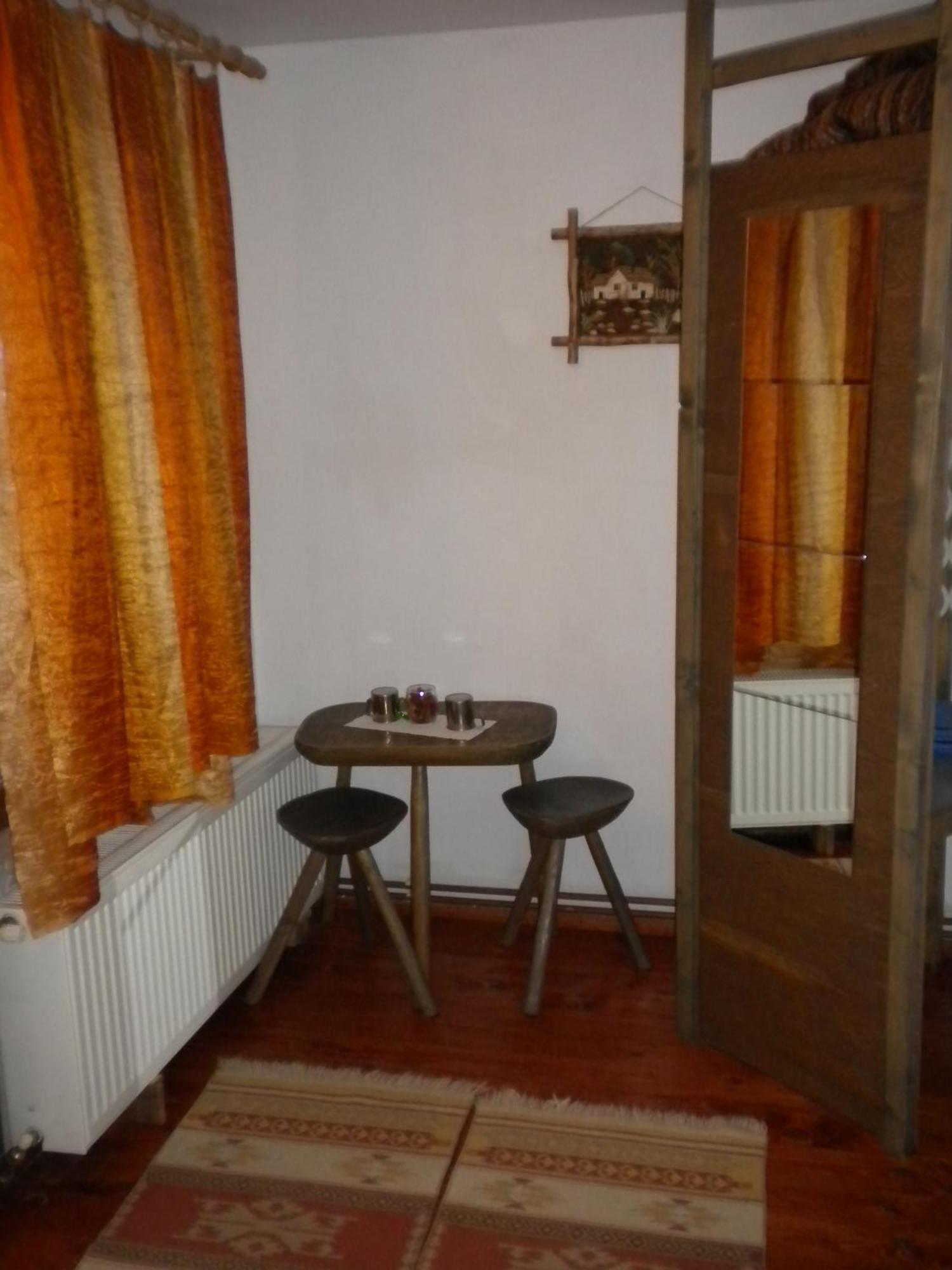 ホテル Cabana La Noi Rîşnov エクステリア 写真
