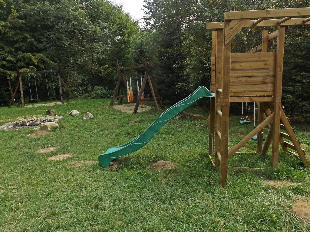 ホテル Cabana La Noi Rîşnov エクステリア 写真
