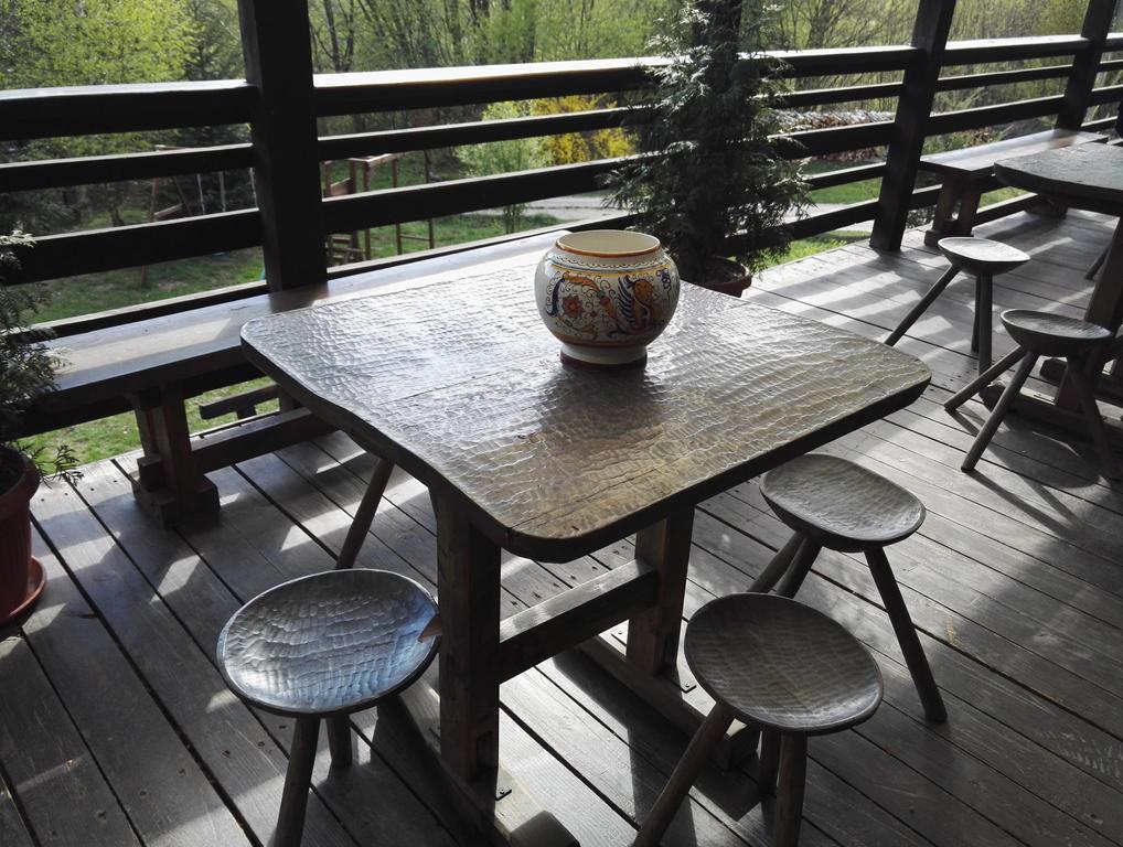 ホテル Cabana La Noi Rîşnov エクステリア 写真